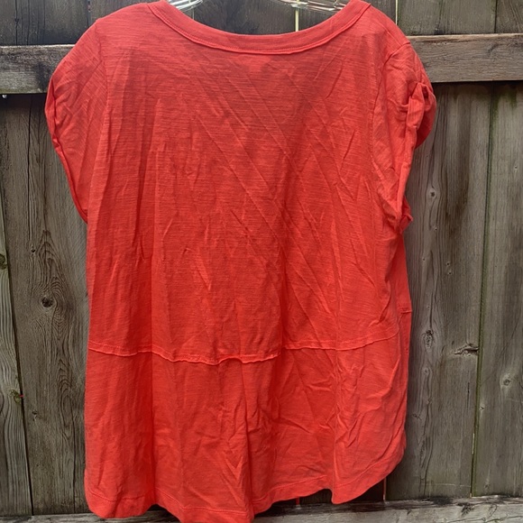 Time and Tru high low tee sz. L - Picture 4 of 4